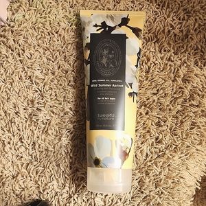 New Jumbo Tweakd by Nature Wild Summer Apricot Cleansing Hair Treatment